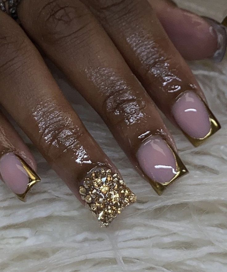 Gold Chrome Nails With Rhinestones, Two Color Chrome Nails, Gold Chrome And White Nails, Pink Gold Acrylic Nails, Gold Red Bottom Nails, Short Gold Nails Acrylic, Gold Bling Acrylic Nails Short, Birthday Nails Pink And Gold, Black And Gold Metallic Nails