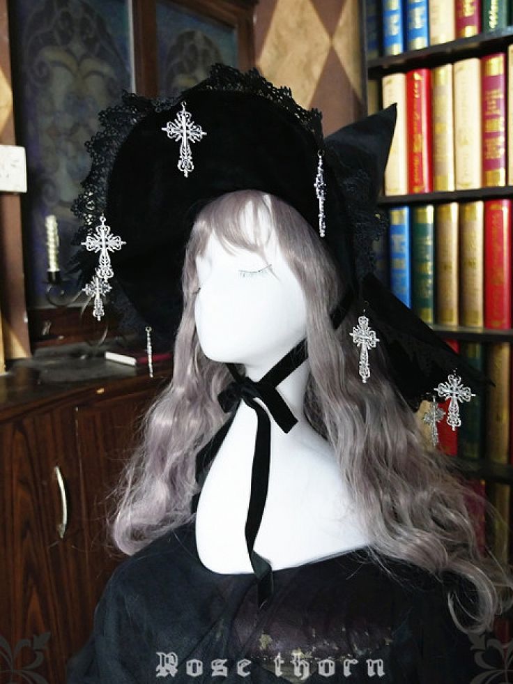 Witch Accessories, Punk Style Outfits, Cosplay Fashion, Halloween Witch Hat, Witch Outfit, Beautiful Wigs, Witch Halloween, Witch Aesthetic, Alt Fashion