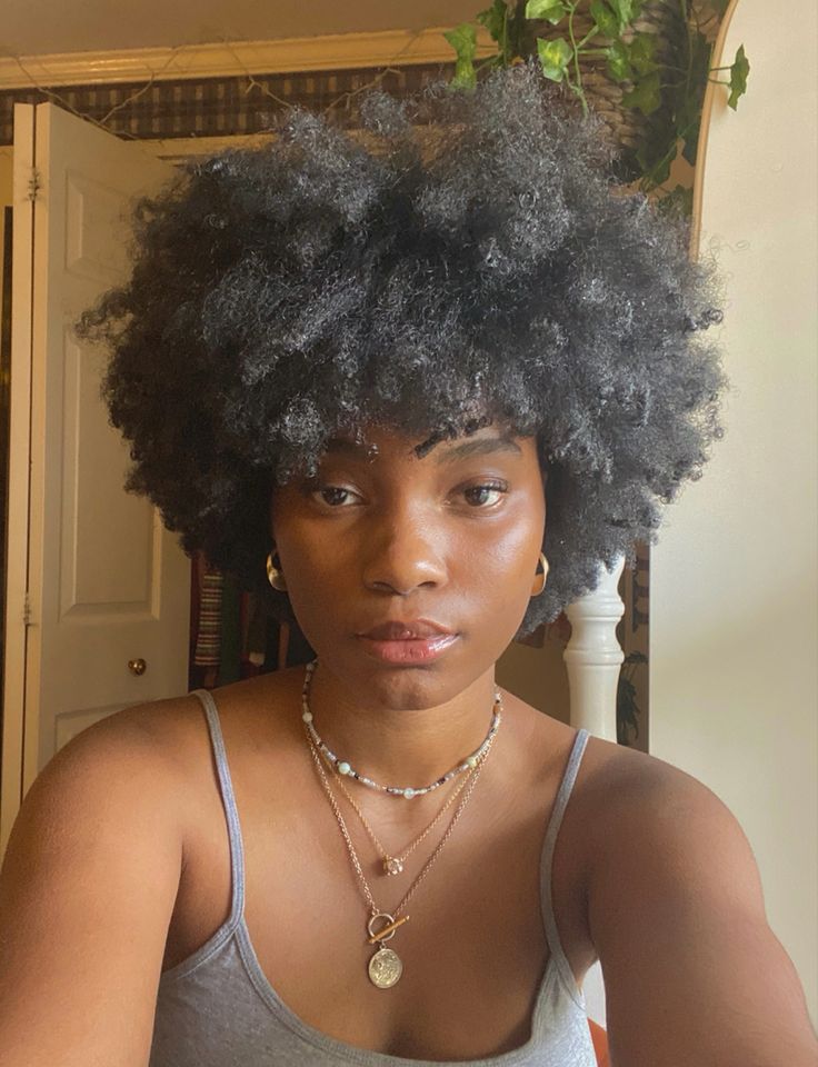 Small Afro Black Women, Round Afro Natural Hair, Small 4c Afro, Type 4 Haircuts, 4b Afro Short, Colored 4c Natural Hair, Short 4c Curly Hair, 4c Short Afro, Small Afro Hairstyles Natural