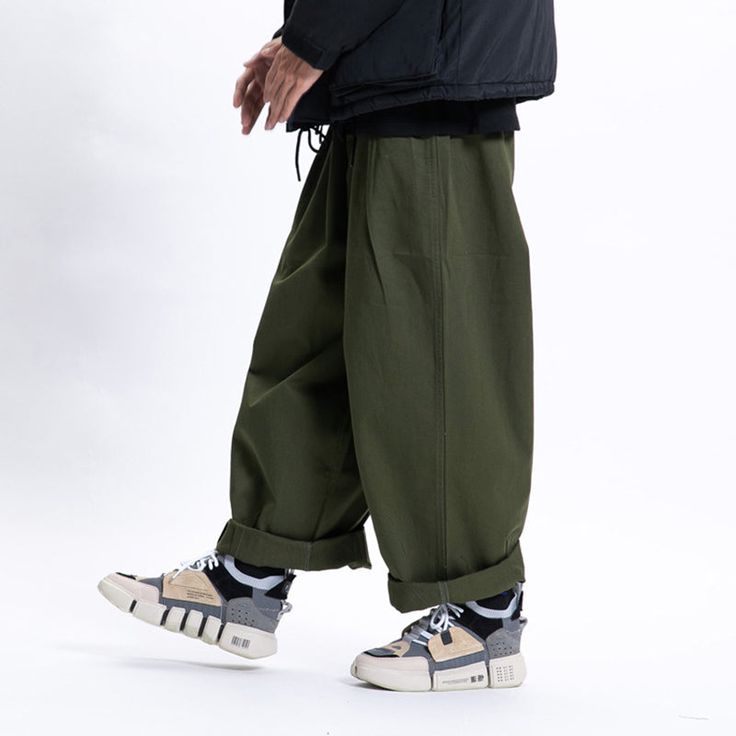 Ski Fashion Men, Color Cargo Pants, Cargo Pants For Men, Women Streetwear, Ski Fashion, Casual Wide Leg Pants, Suit Shoes, Mens Pants Fashion, Pants For Men