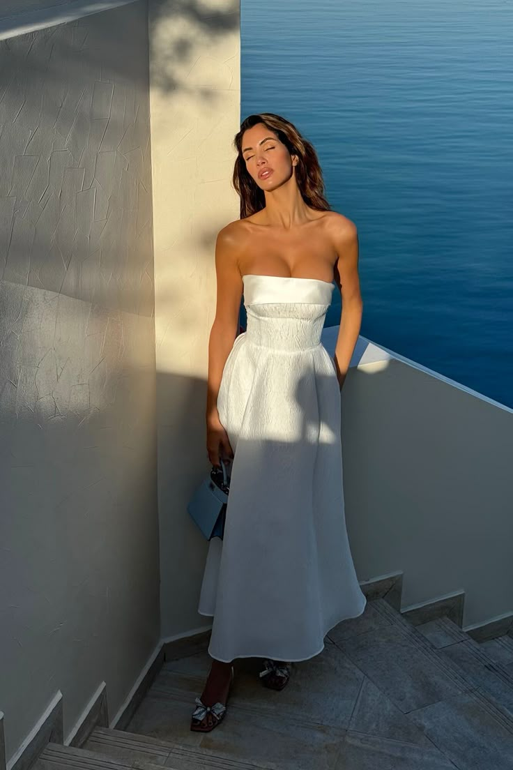 Elegant, absolutely magical delicate dress. Satin turn up emphasizes the elegance of the shoulders line and creates such a romantic appearance. Evening pumps and a clutch will be a great addition. Textured Maxi Dress, Delicate Dress, Off Shoulder Style, Elegant Gowns, Eve Dresses, Maxi Gown Dress, Off Shoulder Fashion, Style Party, Gowns Of Elegance