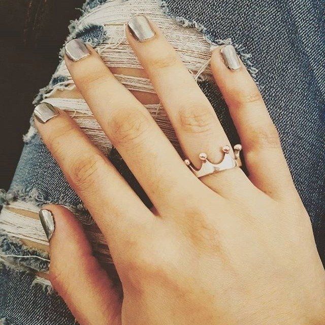 Every princess needs a crown – and we love how @sandreezy05 paired her Princess Crown Ring with metallic nails. Share your #manimonday style with us using #myjamesavery. #regram Crown Design Open Promise Ring, Promise Ring Jewelry With Crown Design And Open Shape, Open Ring With Crown Design For Promise, Elegant Sterling Silver Crown Ring, Sterling Silver Crown Shaped Elegant Rings, Sterling Silver Crown Promise Ring, Sterling Silver Ring With Crown Design For Promise, Sterling Silver Crown-shaped Promise Ring, Elegant Silver Ring With Round Crown