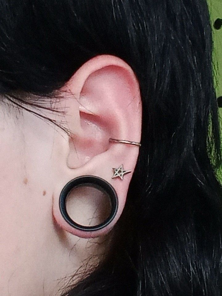 Stretched ears 18 mm, a second lobe piercing and an inner conch piercing Lobe And Conch Piercing, Stretched Ear, Conch Piercing, Body Mods, Conch, Piercings