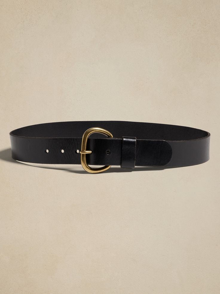 A wide belt with a square buckle, made in soft, sturdy leather.  Designed to be worn at the hips.  Designed to be worn at the hips.  Width: 1. 6" (4cm) XXS: 27-31" XS: 29-33" S: 31-35" M: 33-37" L: 36-40" XL: 40-44" XXL: 44-48" Adjustable Belt With Buckle Closure For Fall, Crocodile Skin, Belt Black, Leather Cleaning, Wide Belt, Fall Collection, City Girl, Winter Clothes, Black Outfit