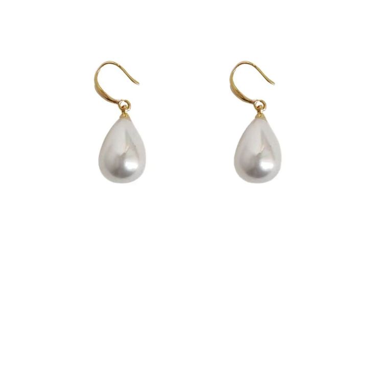 This pair of Teardrop Pearl earrings is the perfect gift for her! Created from freshwater pearl, these elegant drop earrings are perfect for a bridal or wedding jewelry set. Capturing the beauty of a timeless classic, these earrings will be cherished for years to come. 👌 M A T E R I A L • S925 Sterling Silver niddle• Teardrop Freshwater Pearl• This product is hypoallergenic (nickel free) and tarnish resistantv 📏 S I Z E SMALL SIZE:• Teardrop pearl diameter: 6.5mm - 7.5mm (0.26 inch to 0.30 inc Formal Teardrop Pearl Earrings, Evening Pearl Drop Teardrop Earrings, Elegant Teardrop Pearl Drop Jewelry, Elegant Pearl Charm Teardrop Dangle Earrings, Elegant Hypoallergenic Drop Pearl Earrings, Elegant Teardrop Dangle Earrings With Pearl Charm, Elegant Pearl White Teardrop Earrings With Pearl Charm, Elegant Pearl Teardrop Earrings For Anniversary, Elegant Pearl Teardrop Earrings For Formal Occasions