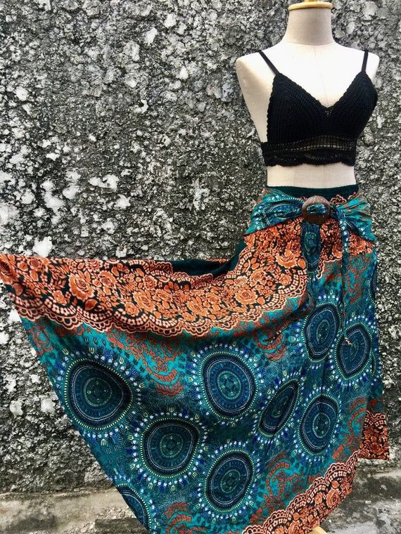 Hippie Maxi Skirt Dress Boho Gypsy Bohemian Chic style Coconut | Etsy Hippie Skirt Outfit, Boho Outfits Bohemian, Bohemian Witch, Bohemian Style Skirts, Paisley Mandala, Bohemian Chic Style, Summer Festival Fashion, Witch Style, Hippie 70s