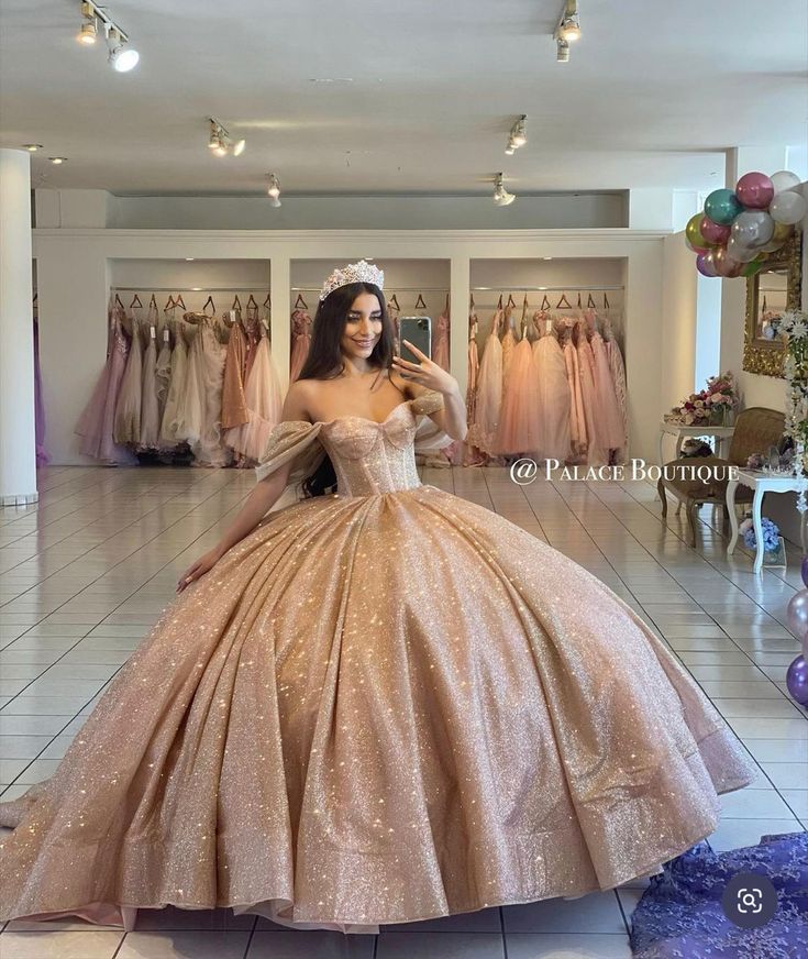 Light Pink Quinceanera Dresses, Rose Gold Quinceanera Dresses, Quince Dresses Champagne, Xv Dresses, Blue Quinceanera, Champagne Quinceanera Dresses, Mexican Quinceanera Dresses, Quinceanera Themes Dresses, Dresses Royal Blue