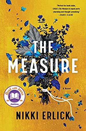 the book cover for the measure by niki erick, with blue flowers on it