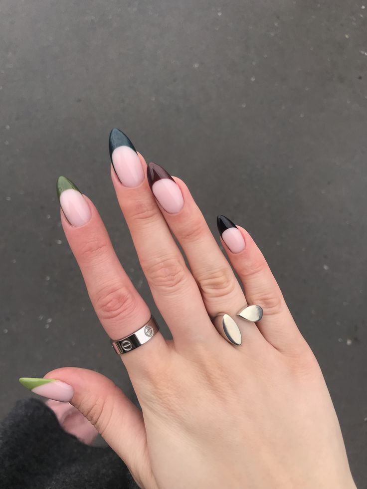 Tones of green and brown for a french tip with stiletto shape = nail goals! photo by : Merve Coskun Nail Goals, Black Acrylic Nails, Almond Acrylic Nails, Soft Nails, Diy Nail Designs, Summer Acrylic Nails, New Looks, Fire Nails, Dream Nails