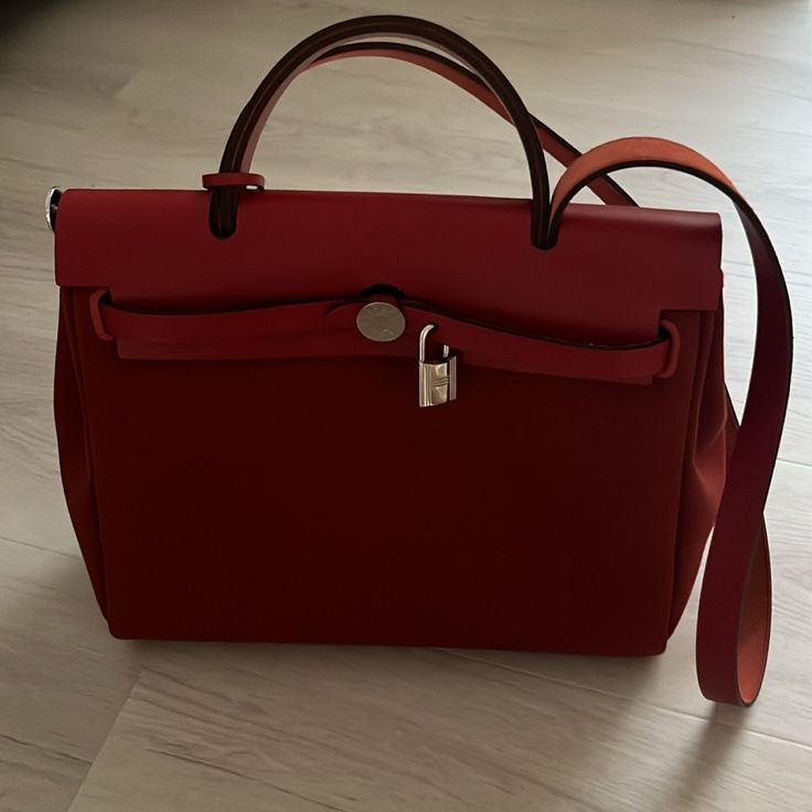 Comes In Box Brand New Red, Cloth 31 Two Toned Silver Hard Wear Hermes Orange, Hermes Kelly 28, Handbag Outfit, Drawstring Bucket Bag, Box Branding, Togo Leather, Vintage Hermes, Hermes Bags, Nylon Bag