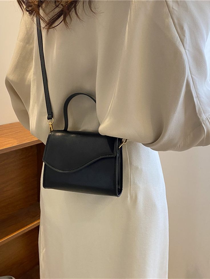 Mini Minimalist Irregular Flap Satchel Bag Mini Side Bag, Side Bags For Women Outfit, Small Shoulder Bags For Women, Black Formal Bag, Minimal Leather Bag, Small Black Bag Outfit, Minimalist Office Shoulder Bag, Aesthetic Crossbody Bag, Formal Bags For Women