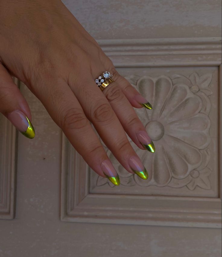 Green Chrome French Tip Nails Square, Green Clear Nails, Lime Nails Acrylic, Green Lime Nails, Key Lime Nails, Green Chrome Tip Nails, Lime Green And Gold Nails, Chrome Green Nails French, Chrome Green French Tip Nails