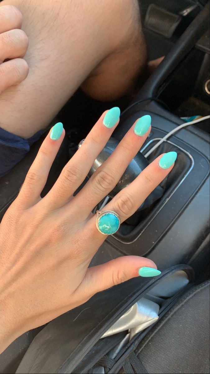 Cute Turquoise Nails Acrylic, 4th Of July Nails Almond Shape Simple, Basic Summer Nails Square, Fun Nail Color Ideas, Short Acrylic Nails Turquoise, Shade Of Blue Nails, Nail Colors For Tanned Skin, Turqoise Nails Design, Summer Nail Colors For Pale Skin