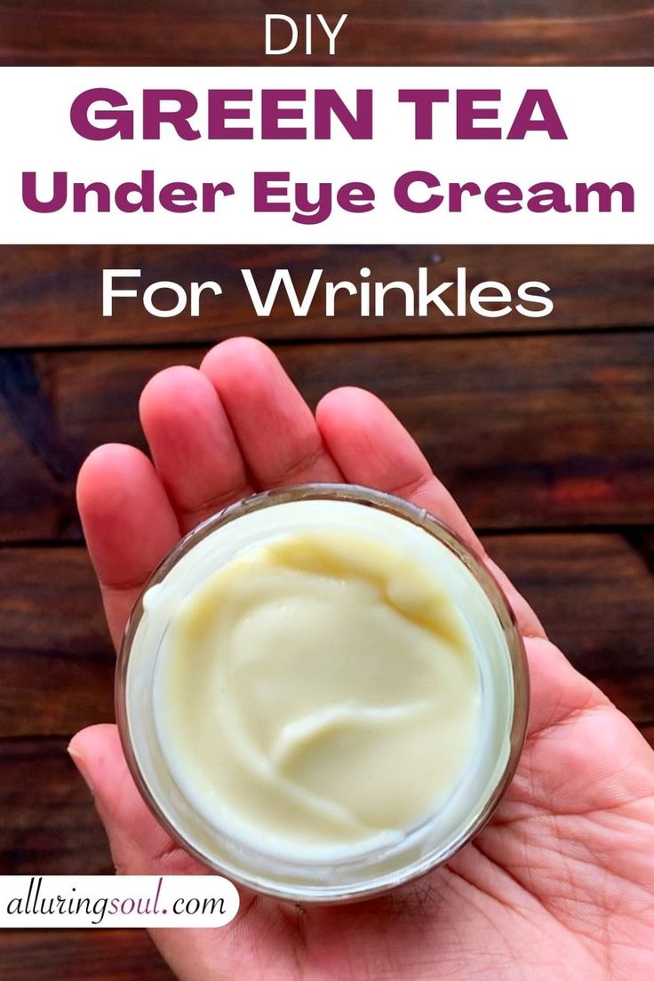 Under Eye Cream For Wrinkles, Diy Green Tea, Eye Cream For Wrinkles, Diy Eye Cream, Under Eye Cream, Haut Routine, Lotion For Oily Skin, Turmeric Vitamins, Anti Wrinkle Skin Care