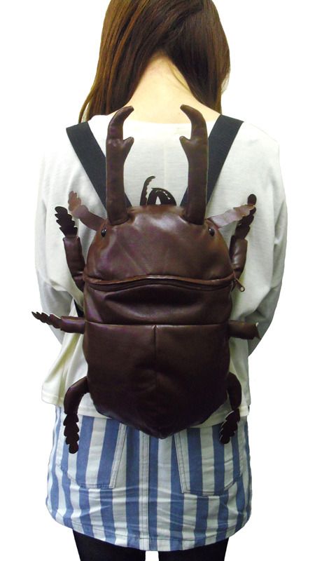 big mood, primafeuille:  Giant Stag Beetle backpack Stag Beetle, 가을 패션, Cute Bags, Cool Clothes, Character Outfits, Cool Ideas, Look Cool, Stuff I Want, Aesthetic Clothes