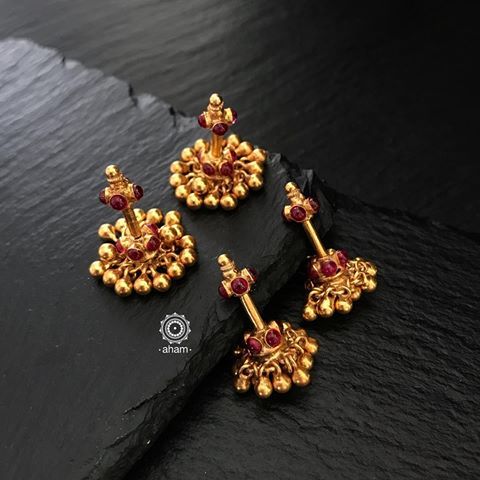 Upper Ear Earrings, Hindu Jewelry, Small Earrings Gold, Blouse Works, Indian Wedding Jewelry Sets, Fancy Jewelry Necklace, Gold Earrings Wedding, Gold Jewelry Simple Necklace, Fancy Jewellery Designs