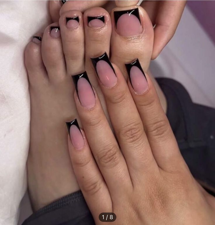 Simple Toe Nails, Black French Nails, Acrylic Toes, Acrylic Toe Nails, Black Acrylic Nails, Nail Art Set, Acrylic Nails Designs, Short Square Acrylic Nails, Manicure Kit