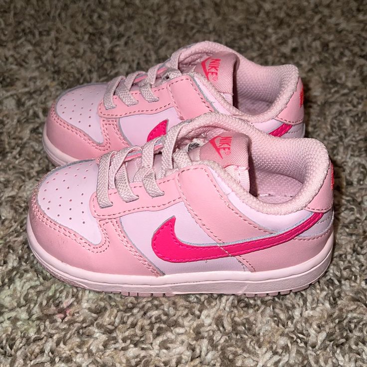 Brand New Old Nike Shoes, Nike Shoes Pink, Old Nike, Old Nikes, Pink Nike Shoes, Toddler Nikes, Shoes Pink, Swag Shoes, Pink Kids