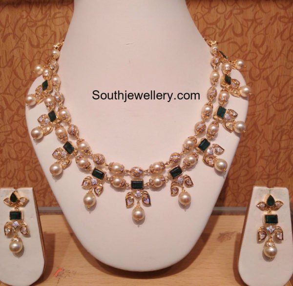 CZ South sea Pearls Necklace photo South Sea Pearl Necklace, Pearl Jewelry Design, Gold Jewelry Simple Necklace, Pearl Necklace Designs, Beaded Jewlery, Pearl Necklace Set, Gold Pendant Jewelry, Gold Wedding Jewelry, Wedding Jewellery Collection