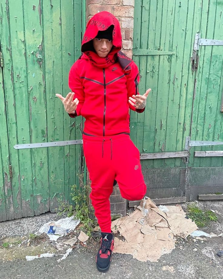 Red Nike Tech, Nike Tech Tracksuit, Nike Tech Fleece Tracksuit, 4s Outfit, Red Tracksuit, Tech Girl, Red Joggers, Nike Sportswear Tech Fleece, Central Cee