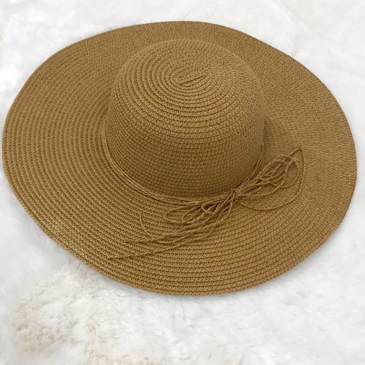 New Without Tags! Trendy Beach Sun Hat, Casual Solid Color Beach Hat, One Size Straw Hat For Beach, Casual Brown Sun Hat For Beach Season, Trendy Solid Color Beach Hat, Chic Beach Straw Hat In Solid Color, Beige Floppy Sun Hat For Beach, Beige Floppy Sun Hat For Beach Season, Chic Solid Straw Hat For Beach