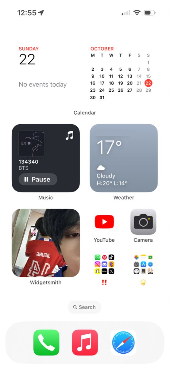 an iphone screen showing the time and calendars for different things to see on it