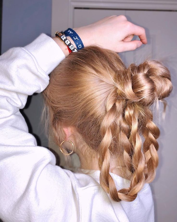 Braided Loops Hairstyle, Cool Blonde Hair, Straight Blonde Hair, Barbie Hair, Hair Arrange, Cool Blonde, Pretty Hair Color, Jairzinho, Hair Inspo Color