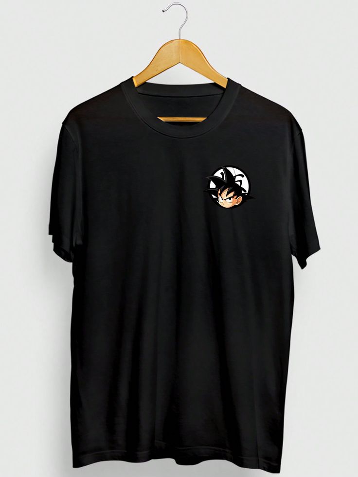 Camiseta Estampada Dragon Ball Goku Cores: Laranja, Branco, Preto.  Camiseta masculina de algodão, oferece uma sensação suave e aconchegante contra a pele, tornando-a a escolha ideal para o seu dia a dia. Versátil e pronta para qualquer ocasião. Seja para uma saída casual com os amigos ou para relaxar em casa.  Seja autêntico, destaque-se na multidão e abrace a dualidade com esta peça única.  MEDIDAS: P: Altura - 72,5 cm / Largura - 50 cm / Manga: 24,5 cm M: Altura - 75 cm / Largura - 51 cm / Ma Anime Dragon Ball Goku, Dragon Ball Goku, Anime Dragon Ball, Dragon Ball, T-shirt, Mens Outfits, Mens Tops, Mens Tshirts, T Shirt