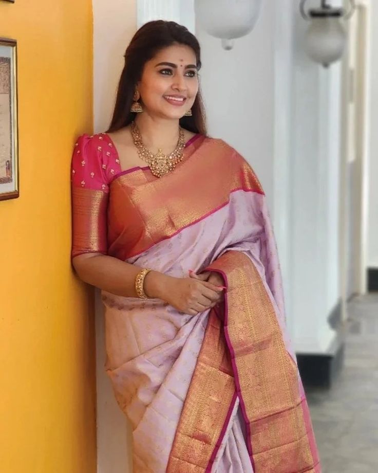 Bridal Pattu Sarees, Indian Dulhan, Sneha Saree, Actress Sneha, Pink Blouse Designs, Silk Saree Blouse Designs Patterns, Ap Chemistry, Bridal Anklet, Aari Design