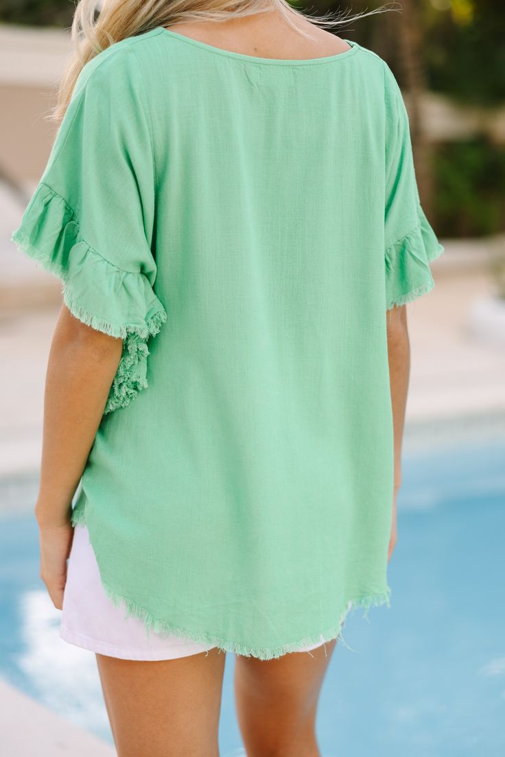 This linen top is just so cute and comfy! We love when you can look cute and be comfy at the same time! This top is perfect for styling this spring and summer! Round neckline Short ruffled sleeves Raw hems No stretch Poppy is wearing the small. Mint Julep Boutique, Mint Julep, Ruffled Sleeves, Find You, Linen Top, Linen Fabric, Round Neckline, So Cute, Perfect Fit