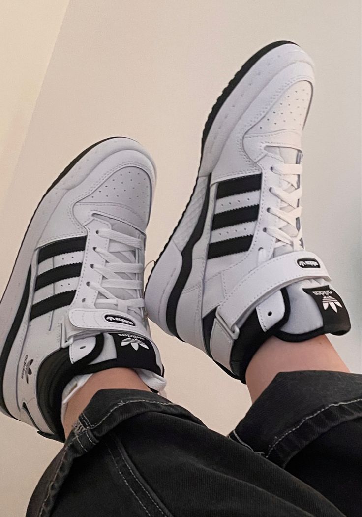 Adidas High Shoes, Adidas High Forum, Adidas Aesthetic Shoes, Adidas High Tops Women, High Sneakers Outfit, Adidas Shoes Aesthetic, Nike Jordan High Tops, Adidas High Top Shoes, Adidas Forum High