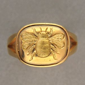 Bee Rings, Pebble Ring, Elizabeth Locke, I Love Bees, Bee Ring, Bee's Knees, Bee Jewelry, Dragonfly Necklace, Gold Bee