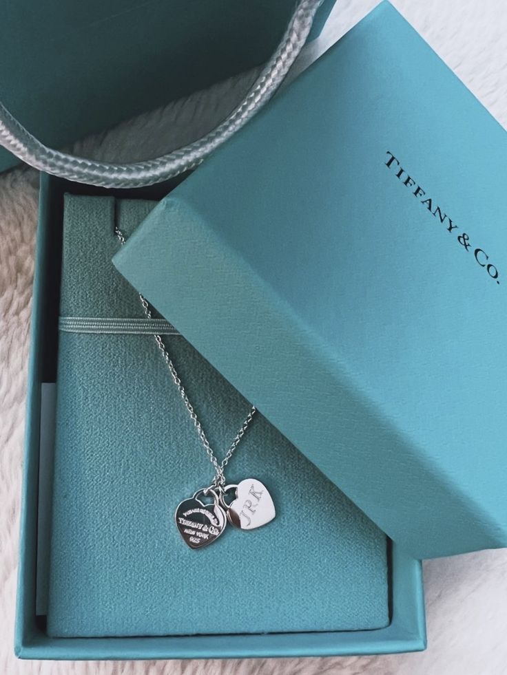 Tiffany Necklace With Initials, Tiffany Necklace Initial, Necklace Gift Aesthetic, Engraved Tiffany Necklace, Initial Necklace Boyfriend, Silver Necklaces Tiffany, Necklaces With Initials, Tiffany And Co Initial Necklace, Necklaces From Boyfriend