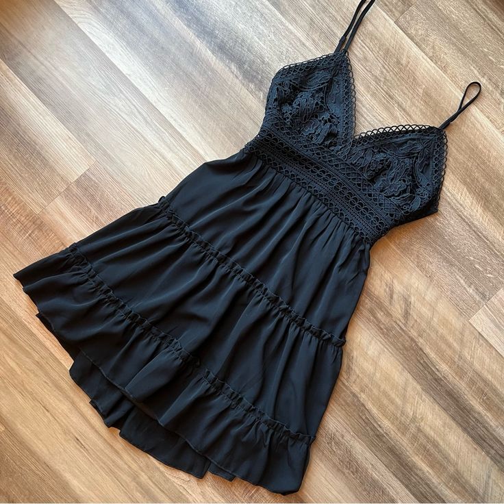 Brand New, Similar To Free People Adella Dress. Stretchy Waist And Ties In The Back. Black Lace Mini Dress For Beach, Crochet Ruffle Dress, Free People Adella Dress, Fashion Definition, Country Dress, Zara Floral Dress, Free People Adella, Dr Closet, Real Fashion