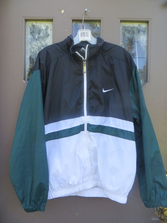 vintage Nike Windbreaker Jacket Vintage by Linsvintageboutique Jacket Nike Vintage, Aesthetic Jackets Vintage, Windbreakers Outfits, Vintage Nike Outfits, Nike Vintage Tracksuit, Retro Nike Jacket, Nike Vintage Jacket, Vintage Jackets Retro, Nike 90s Vintage