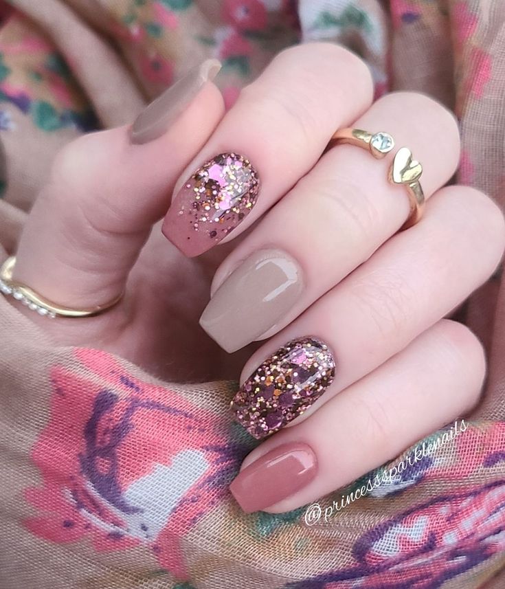 Classy Fun Nails, Multichrome Nails, Nude Pink Nails, Cnd Nail Polish, Designs For Short Nails, Glittery Nails, Proof Of Concept, Nail Art Wedding, Sparkle Nails