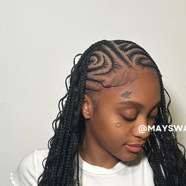 𝗠𝗔𝗬𝗦𝗪𝗔𝗬𝗨𝗞 🇬🇧 on Instagram: "Back in time just for summer ☀️ @mayswayuk   A lot of people steal my work so I’m having to watermark pictures from now on. Right across yall faces, so they can’t cover it 🙂  Book these under ‘standard Fulani braids + freestyle + boho + mid thigh’ 🎀  Based in west London. Southall. Dm for Enquires / bookings. Link with updated prices etc will be back up soon💓  #fulani #fulanibraids #fulanibraidsnstyles #fulanibraidsatl #fulanibraidslondon #fulanibraidsmiami #stitchbraids #stitchbraidsatlanta #stitchbraidsatl #stitchbraidschicago #stitchbraidsnyc #stitchbraidsmiami #stitchbraidshouston #stitchbraidslondon #braidideas #braidstyles #mayswayuk" Alicia Keys Braids Fulani, Fulani Alicia Keys Braids, Side Part Stitch Braids, Id Picture Hairstyles, Alicia Keys Fulani Braids, Side Part Fulani Braids, Fulani Boho Braids, Freestyle Fulani Braids, Freestyle Fulani