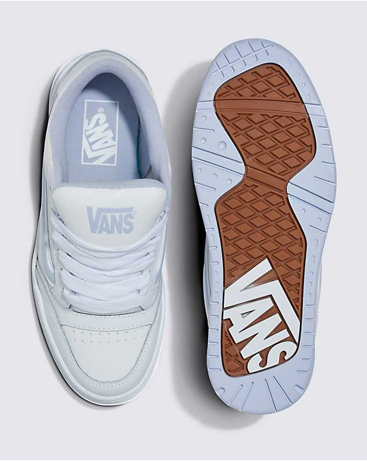 Old School Aesthetic, Pretty Sneakers, Tenis Vans, Pretty Shoes Sneakers, Blue Vans, Shoe Wishlist, New Vans, Vans Logo, Chunky Shoes