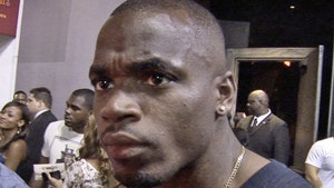 1121_adrian-peterson_tmz