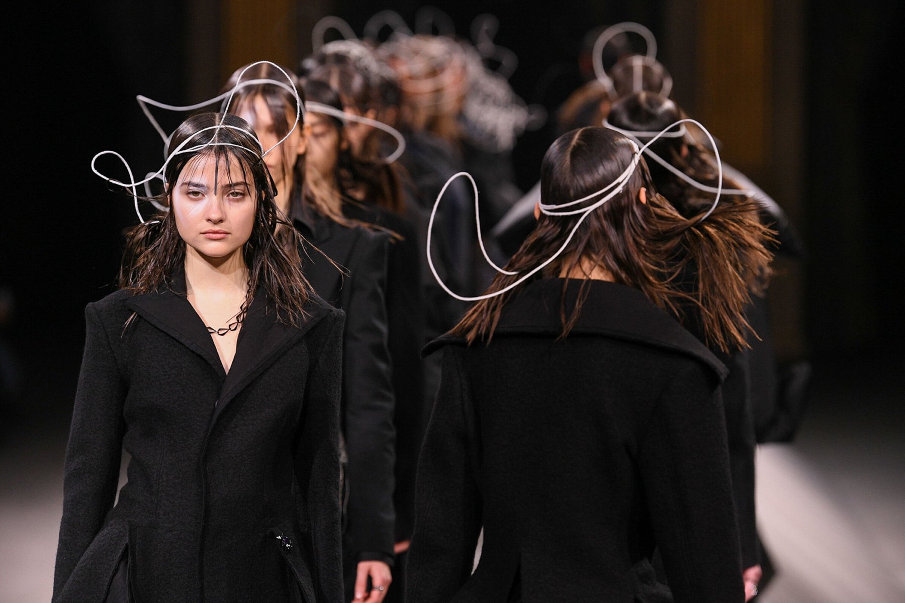 Yohji Yamamoto Outono-Inverno 2022-2023 - Prêt-à-porter - 1