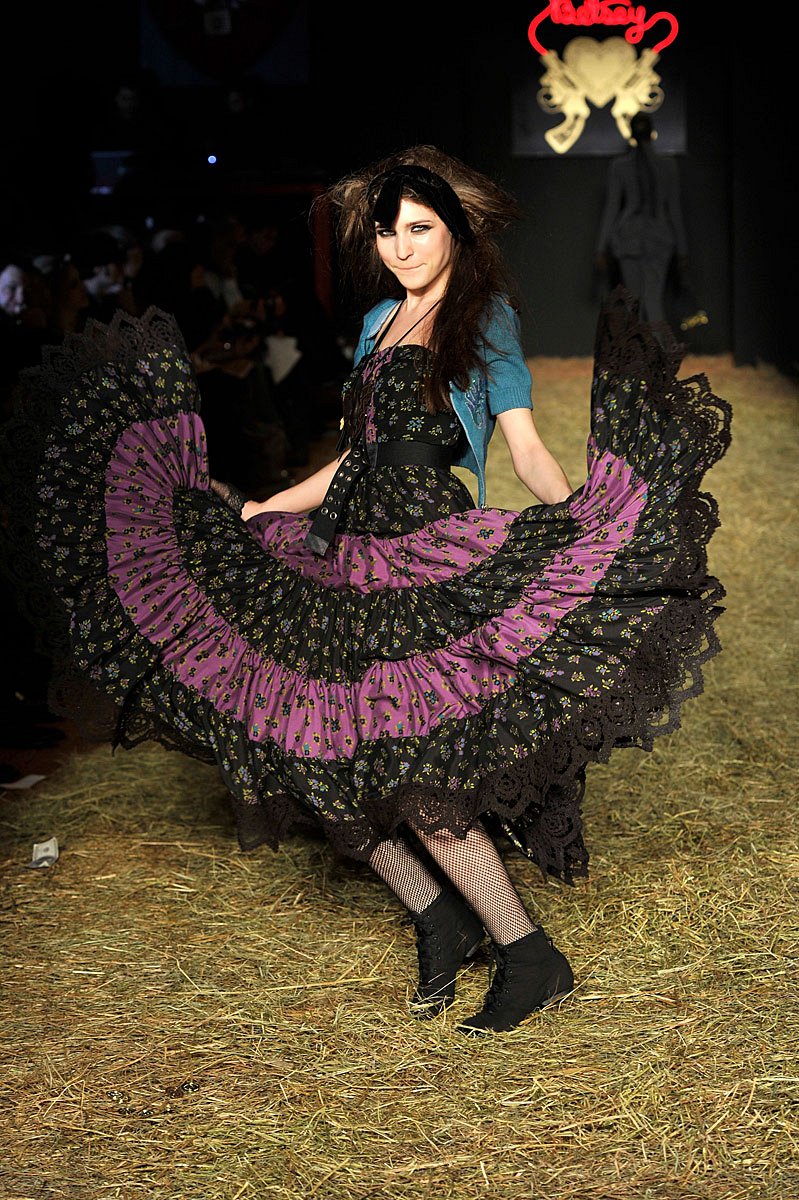 Betsey Johnson Herbst/Winter 2010-2011 - Pret-a-porter - 1