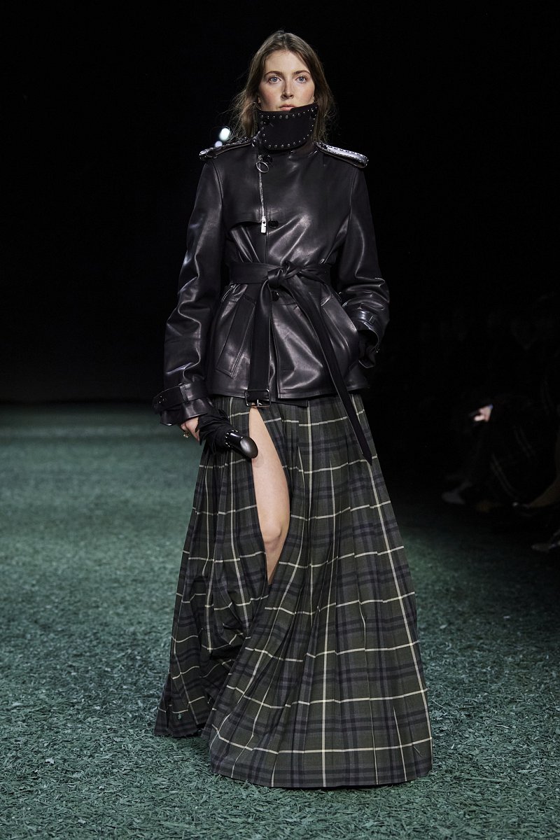 Burberry Automne-hiver 2024/2025 - Prêt-à-porter - 1