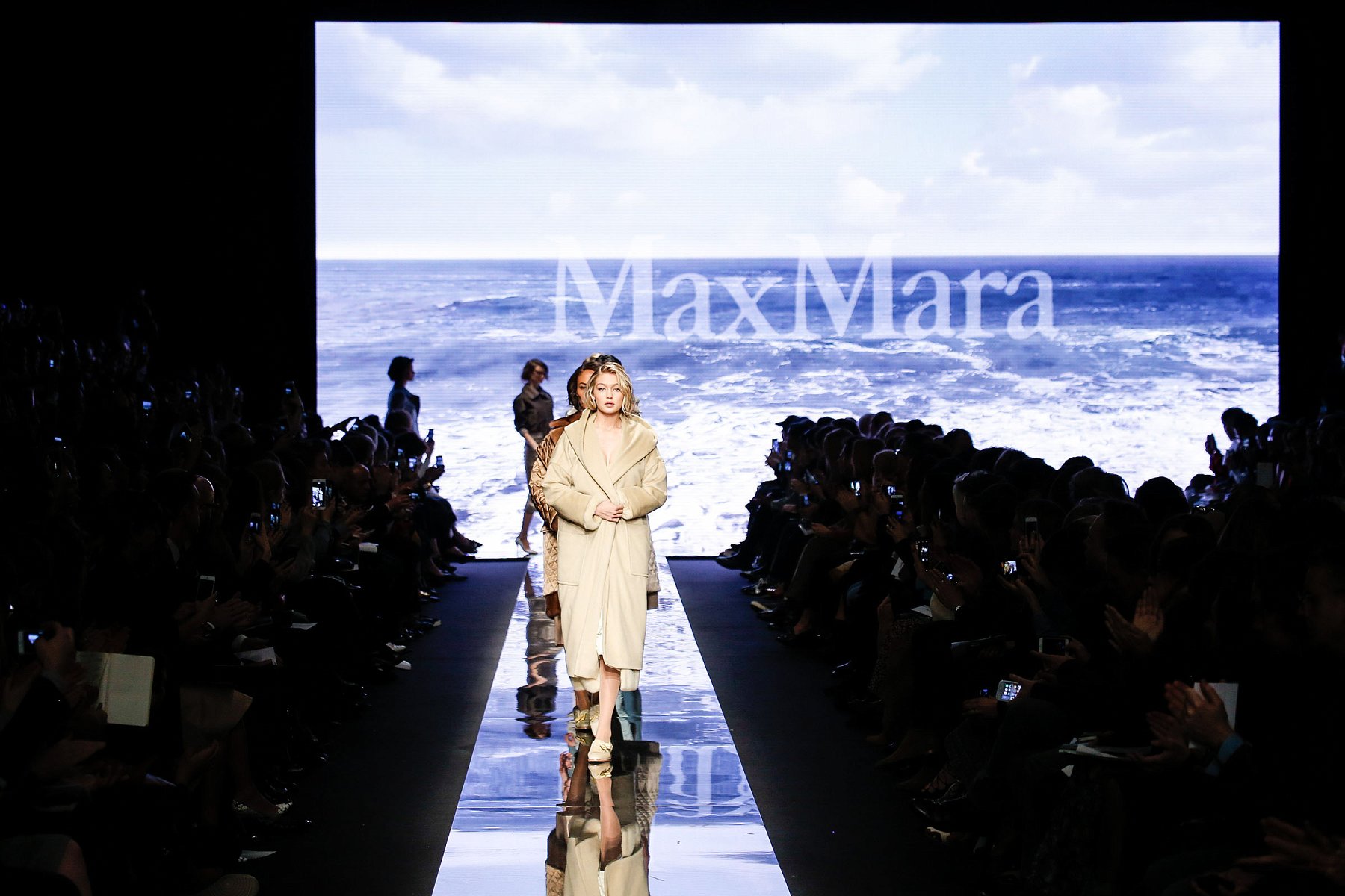 Max Mara Automne-hiver 2015-2016 - Prêt-à-porter - 1