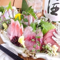 料理メニュー写真 産直鮮魚の刺身5種盛り　/　Height of five kinds of sasshimi