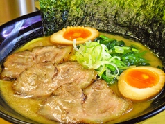 横浜ラーメン 味王 阪東橋店の写真