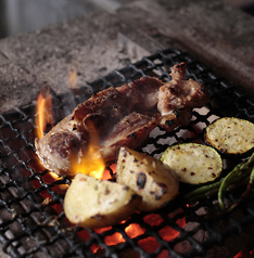 炭焼きバル 倉庫の写真