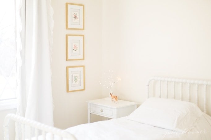 easy and inexpensive ideas to add christmas magic into kids bedrooms