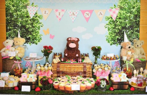 Teddy Bear Picnic via Kara's Party Ideas | Kara's Party Ideas #planning #idea #decorations #cake #girl #boy (6)