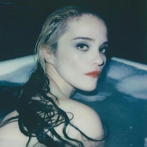 Sky Ferreira 的头像