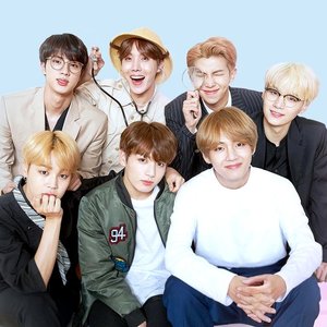 'BTS World' için resim